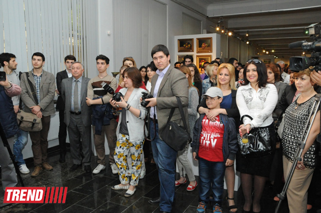 EY Azerbaijan sponsors Colorful Thoughts art exhibition in Baku (PHOTO)