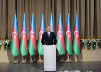 Azerbaijani president and his spouse attend official reception on occasion of Republic Day