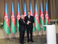 Azerbaijani president and his spouse attend official reception on occasion of Republic Day