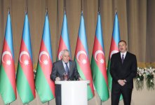 Azerbaijani president and his spouse attend official reception on occasion of Republic Day