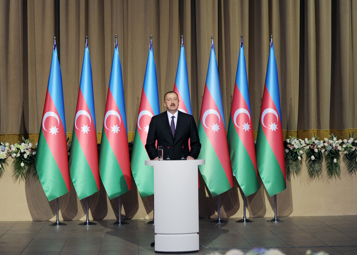 Azerbaijani president and his spouse attend official reception on occasion of Republic Day