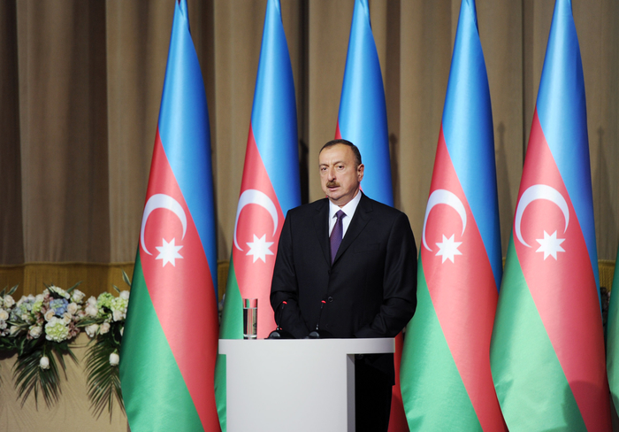 Azerbaijani president and his spouse attend official reception on occasion of Republic Day