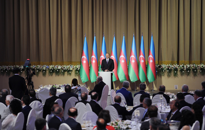 Azerbaijani president and his spouse attend official reception on occasion of Republic Day