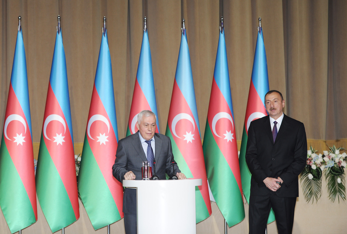 Azerbaijani president and his spouse attend official reception on occasion of Republic Day