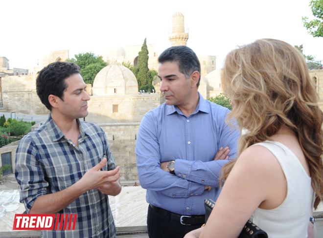 Solo exhibition by Iranian artist Mahmoud Bakhshi held in Baku (PHOTO)