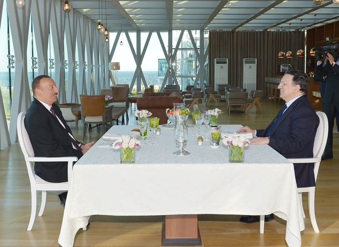 President Ilham Aliyev and President of the European Commission Jose Manuel Barroso had a dinner together (PHOTO)