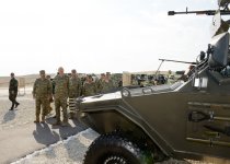 President Aliyev watches operational and tactical exercise of Azerbaijani Armed Forces