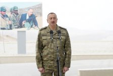 President Aliyev watches operational and tactical exercise of Azerbaijani Armed Forces