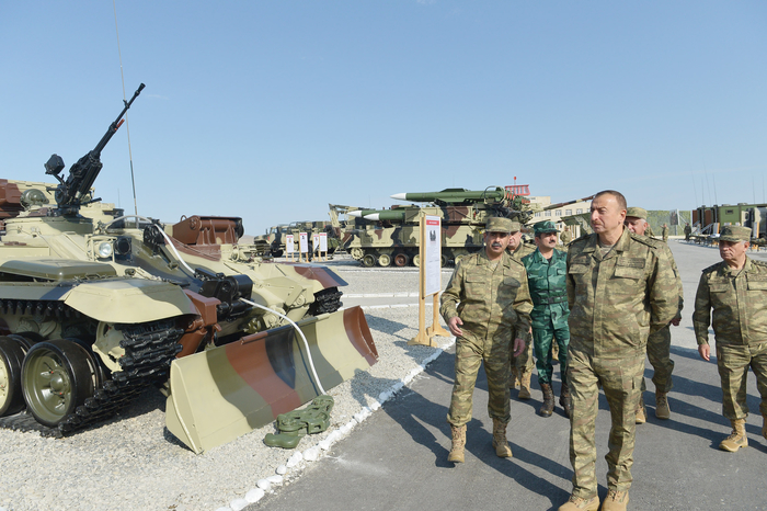 President Aliyev watches operational and tactical exercise of Azerbaijani Armed Forces