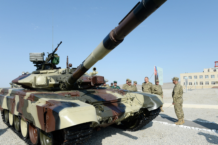 President Aliyev watches operational and tactical exercise of Azerbaijani Armed Forces