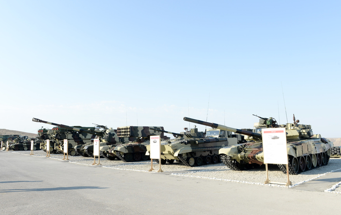 President Aliyev watches operational and tactical exercise of Azerbaijani Armed Forces