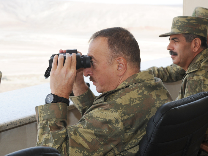 President Aliyev watches operational and tactical exercise of Azerbaijani Armed Forces