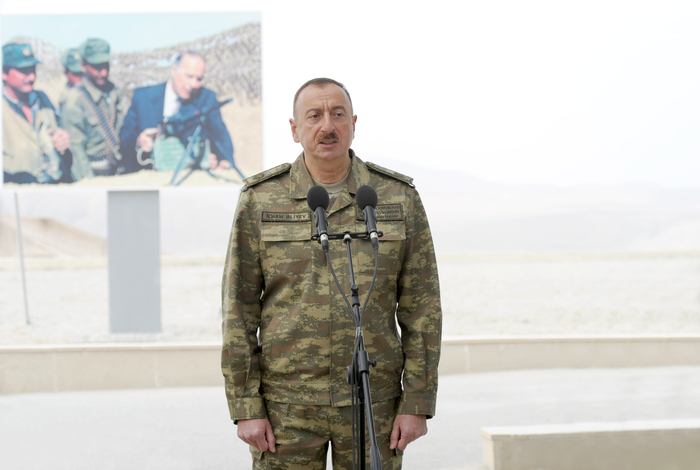 President Aliyev watches operational and tactical exercise of Azerbaijani Armed Forces