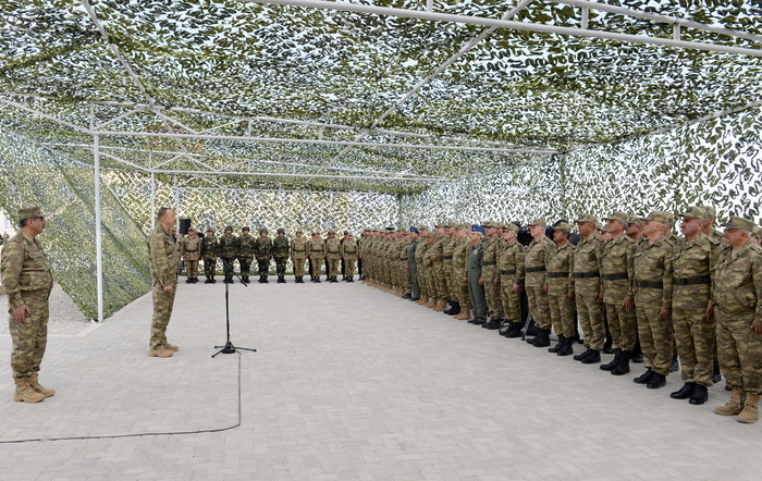 President Aliyev watches operational and tactical exercise of Azerbaijani Armed Forces