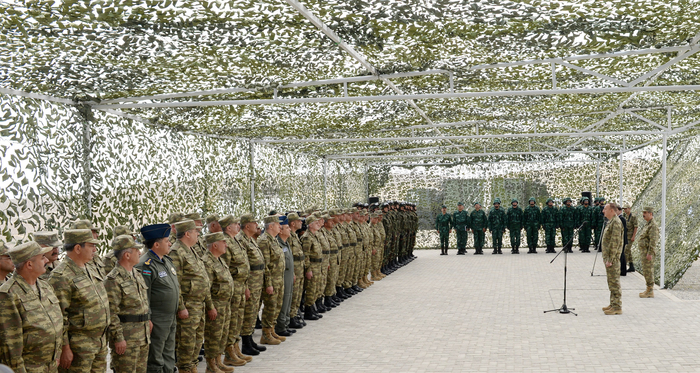 President Aliyev watches operational and tactical exercise of Azerbaijani Armed Forces