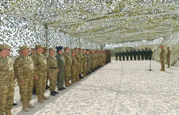 President Aliyev watches operational and tactical exercise of Azerbaijani Armed Forces