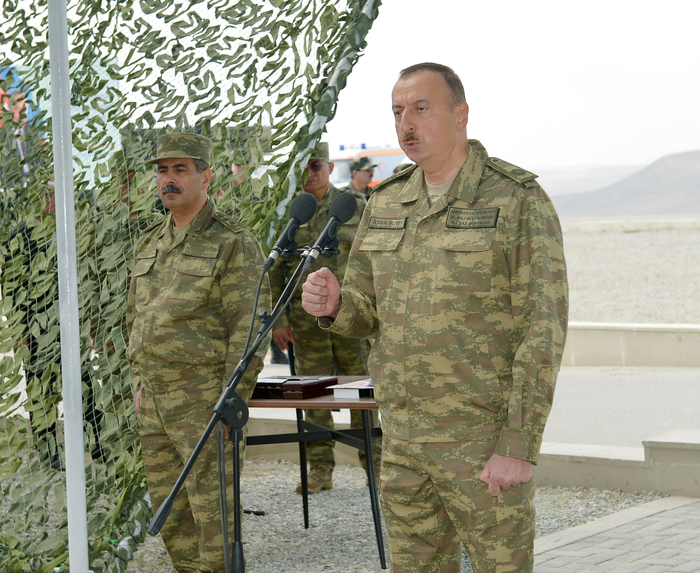 President Aliyev watches operational and tactical exercise of Azerbaijani Armed Forces