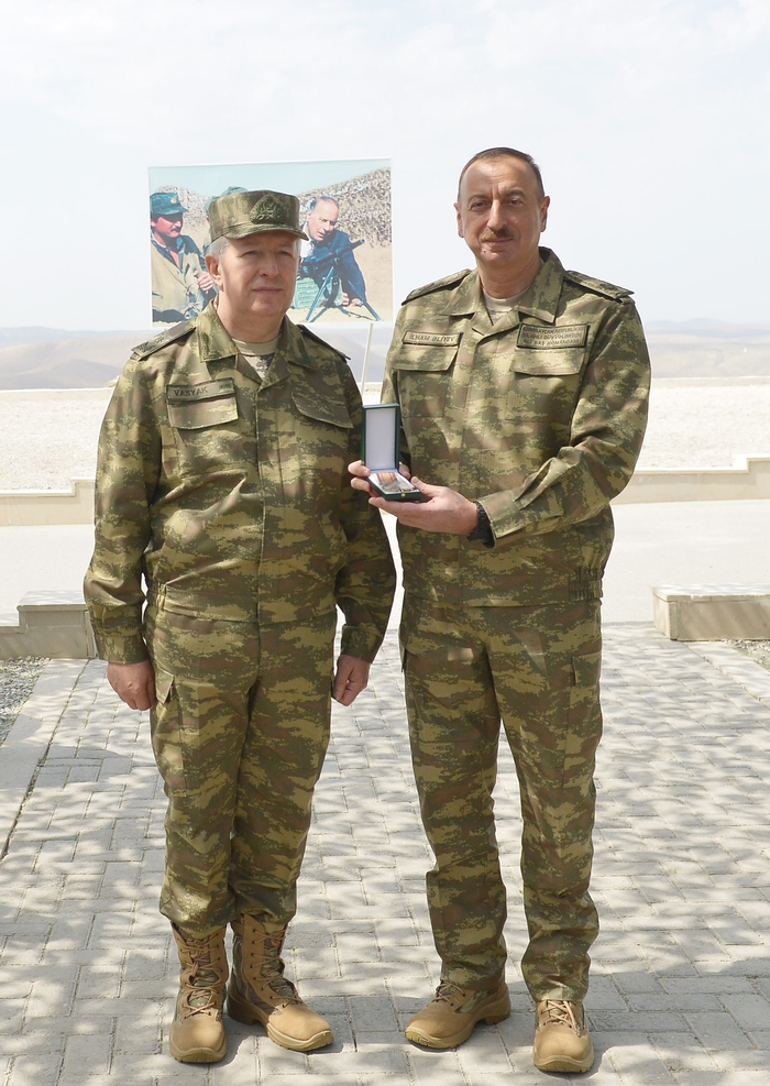 President Aliyev watches operational and tactical exercise of Azerbaijani Armed Forces