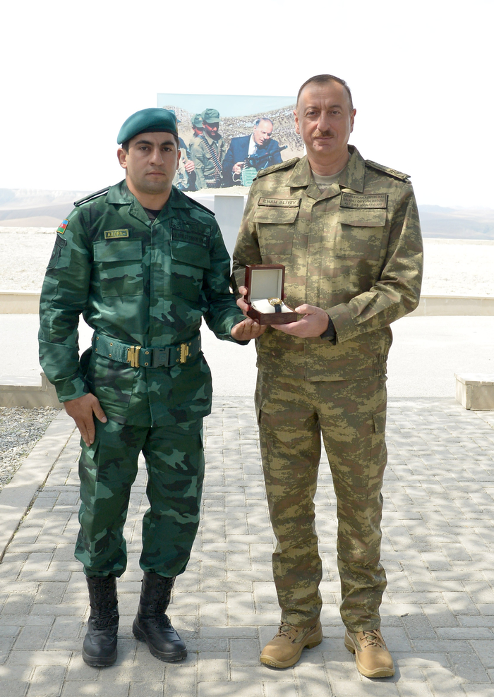 President Aliyev watches operational and tactical exercise of Azerbaijani Armed Forces