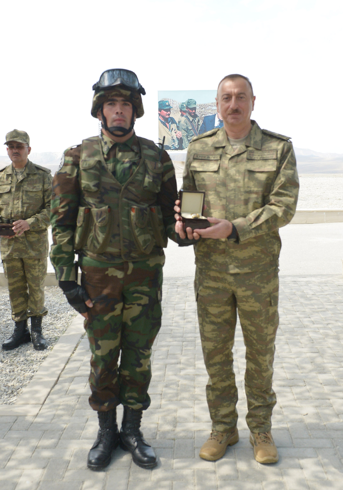 President Aliyev watches operational and tactical exercise of Azerbaijani Armed Forces