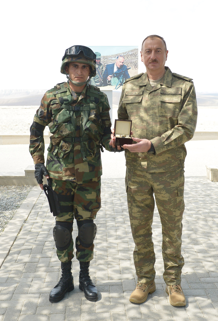President Aliyev watches operational and tactical exercise of Azerbaijani Armed Forces
