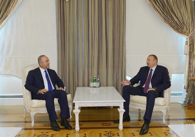 Azerbaijani president receives Turkish minister for European Union affairs
