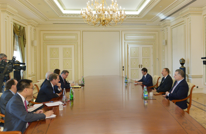 President Ilham Aliyev receives U.S. delegation