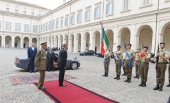 Meeting held between presidents of Azerbaijan and Italy