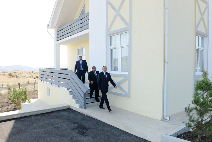 Azerbaijani president reviews 25 newly-built private houses in Khizi