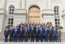 Azerbaijani president reviews newly-built office building of Finance Ministry (PHOTO)