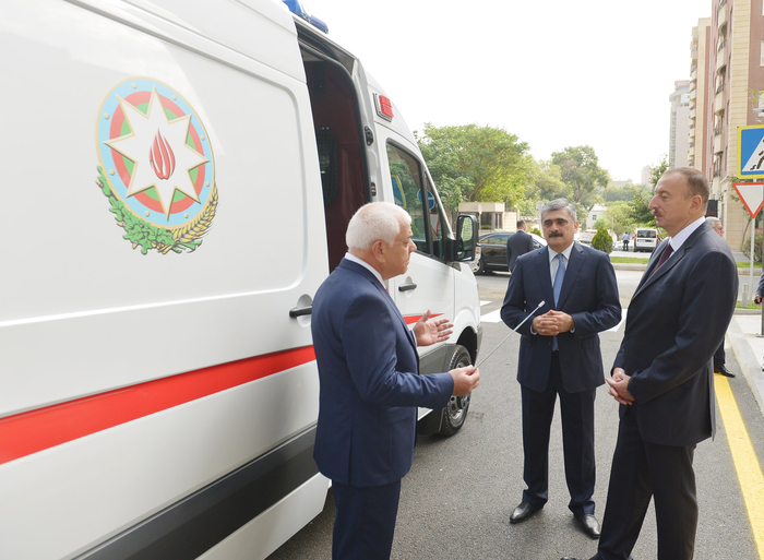 Azerbaijani president reviews newly-built office building of Finance Ministry (PHOTO)