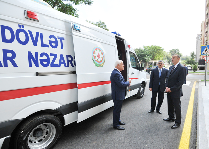 Azerbaijani president reviews newly-built office building of Finance Ministry (PHOTO)