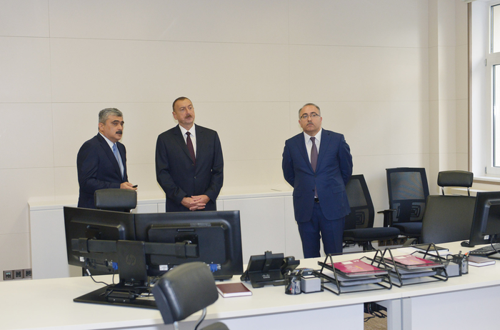 Azerbaijani president reviews newly-built office building of Finance Ministry (PHOTO)