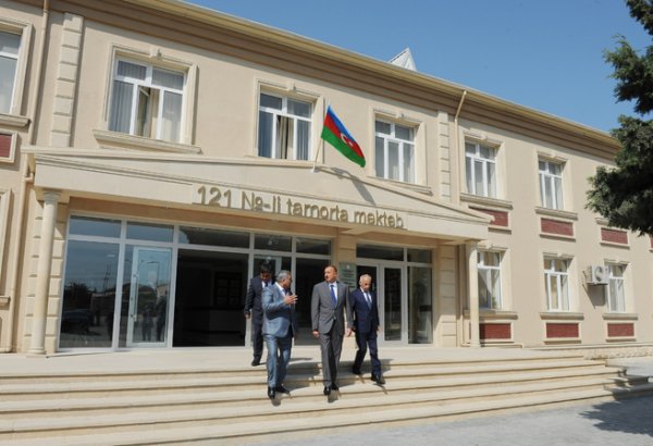 Azerbaijani president reviews new block of one of Baku schools after major repair