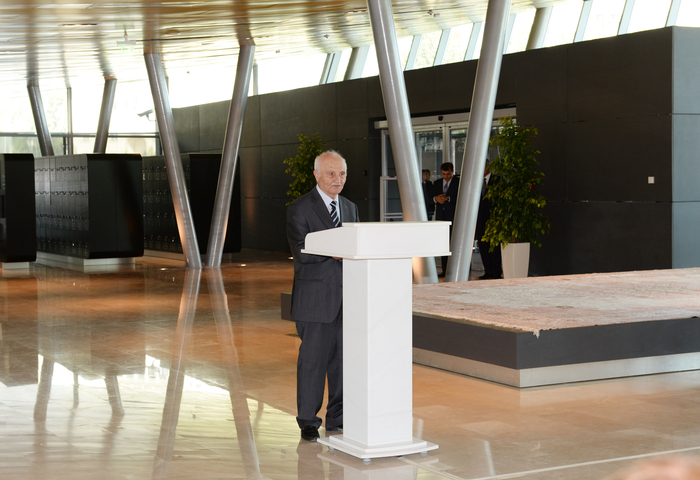 Azerbaijani president and his spouse attend opening of Carpet Museum