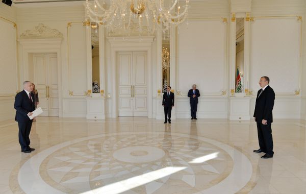 Azerbaijani president receives newly-appointed Lithuanian ambassador’s credentials