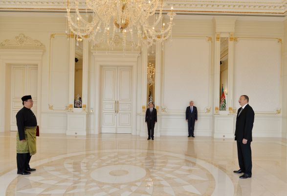 Azerbaijani president receives newly-appointed Malaysian ambassador’s credentials