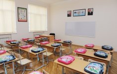 Azerbaijani president reviews schools No. 32 and No. 12 in Baku (PHOTO)