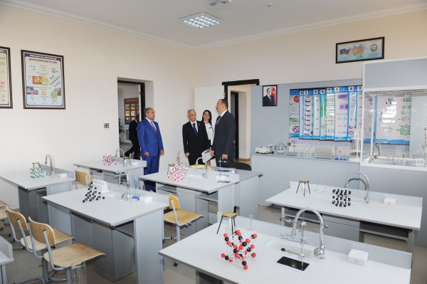 Azerbaijani president reviews schools No. 32 and No. 12 in Baku (PHOTO)