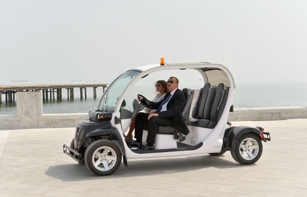 Azerbaijani president, his spouse review progress of construction at White City Boulevard