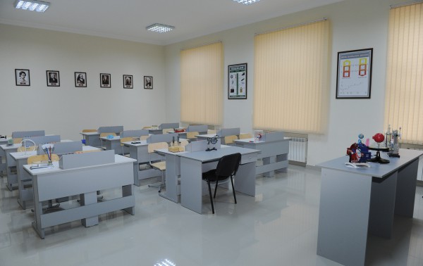 President Ilham Aliyev reviewed school-lyceum No. 72 and secondary school No. 80 in Baku