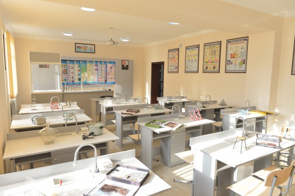 President Ilham Aliyev reviewed school-lyceum No. 72 and secondary school No. 80 in Baku