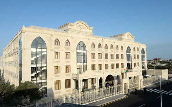 Azerbaijani president, his spouse attend opening of new building of school in Baku