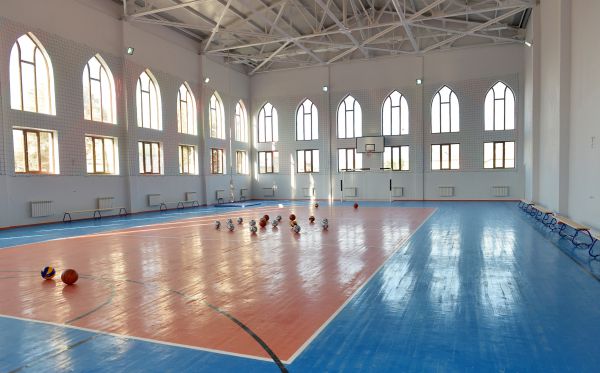 Azerbaijani president, his spouse attend opening of new building of school in Baku