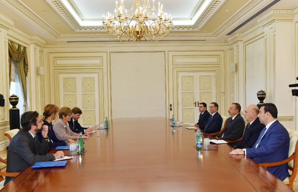 Azerbaijani president receives delegation led by PACE president (PHOTO)