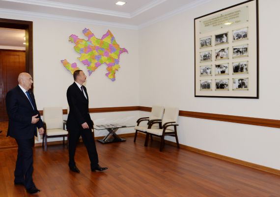 Ilham Aliyev observes Ismayilli District Executive Authority office after overhaul (PHOTO)
