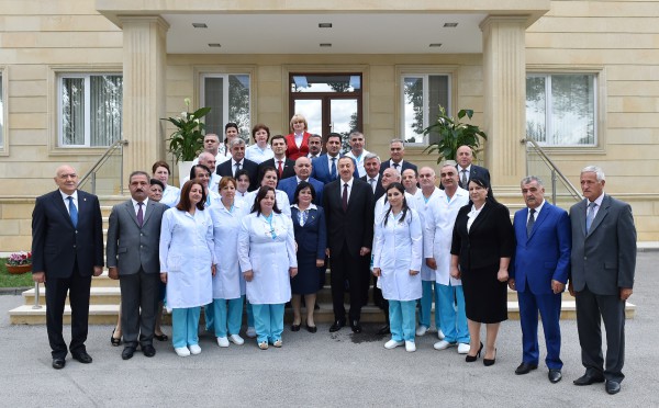 Ilham Aliyev observes Ismayıllı District Central Hospital after overhaul (PHOTO)
