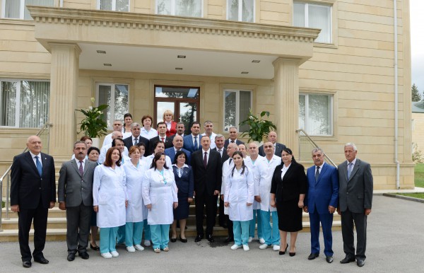 Ilham Aliyev observes Ismayıllı District Central Hospital after overhaul (PHOTO)