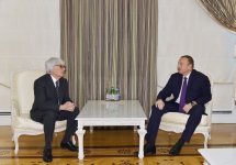 Azerbaijani president receives CEO of Formula One Group