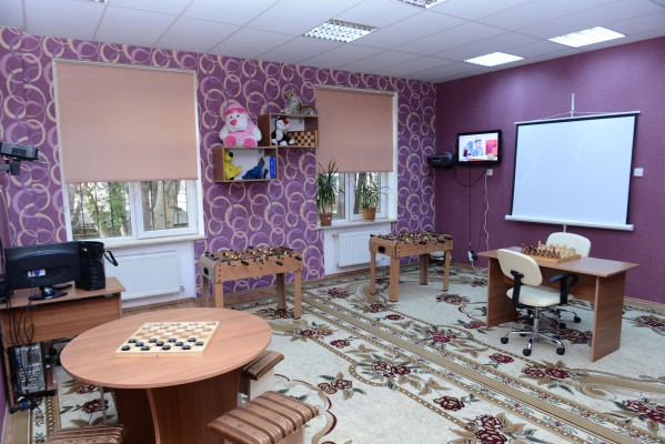 Heydar Aliyev Foundation Vice-President visits boarding school in Baku